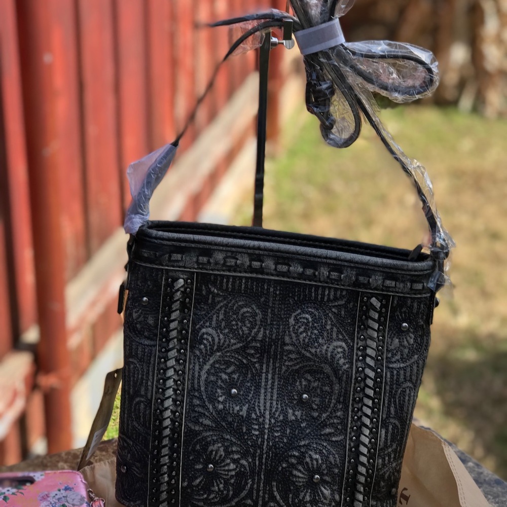 Montana West Black Crossbody NWT - Picture 2 of 8